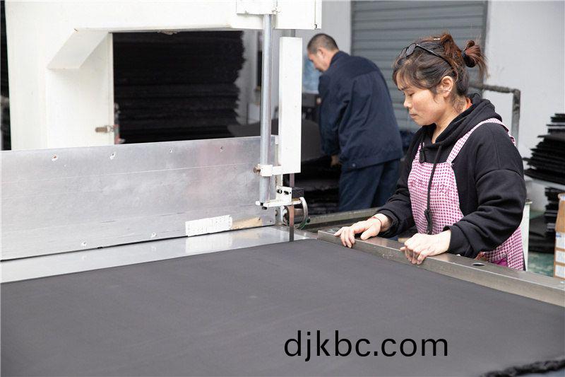 慢(man)迴彈 NK-80